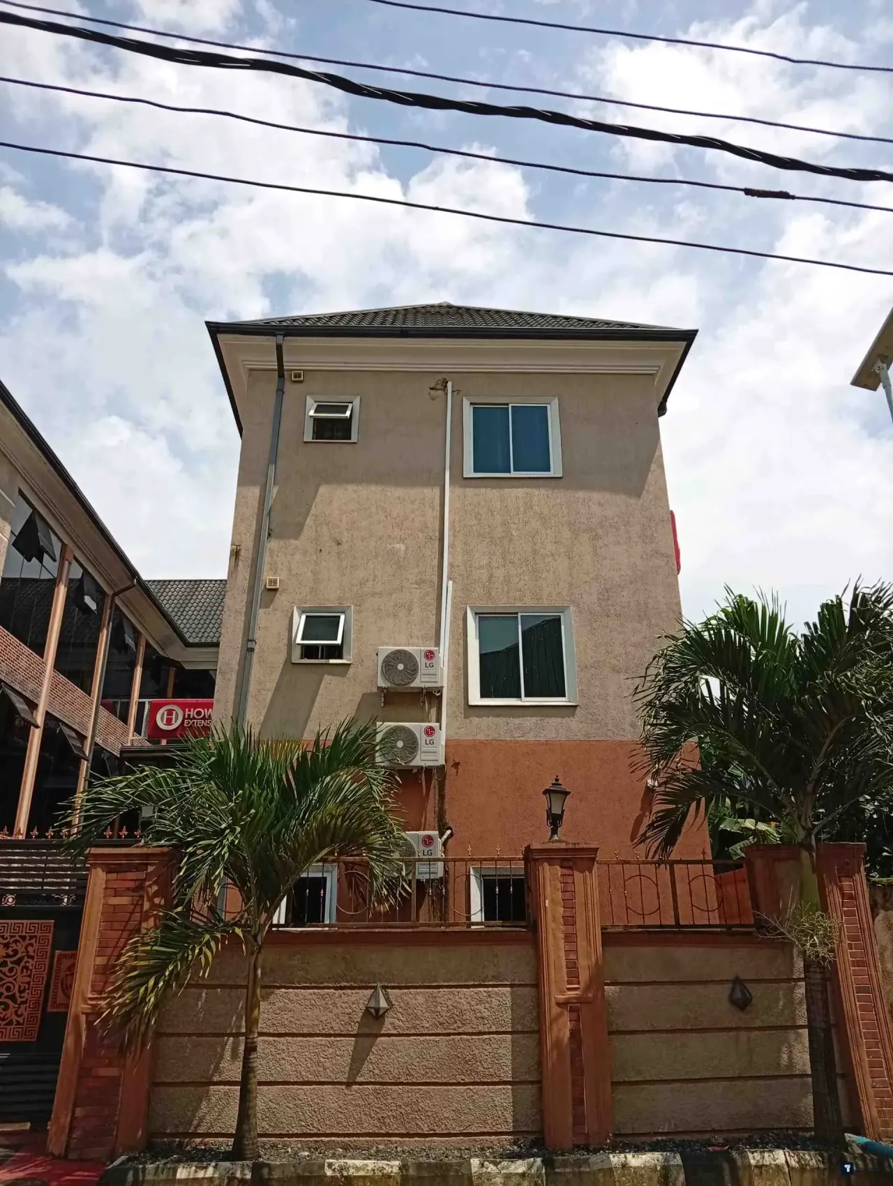 Howard hotel
