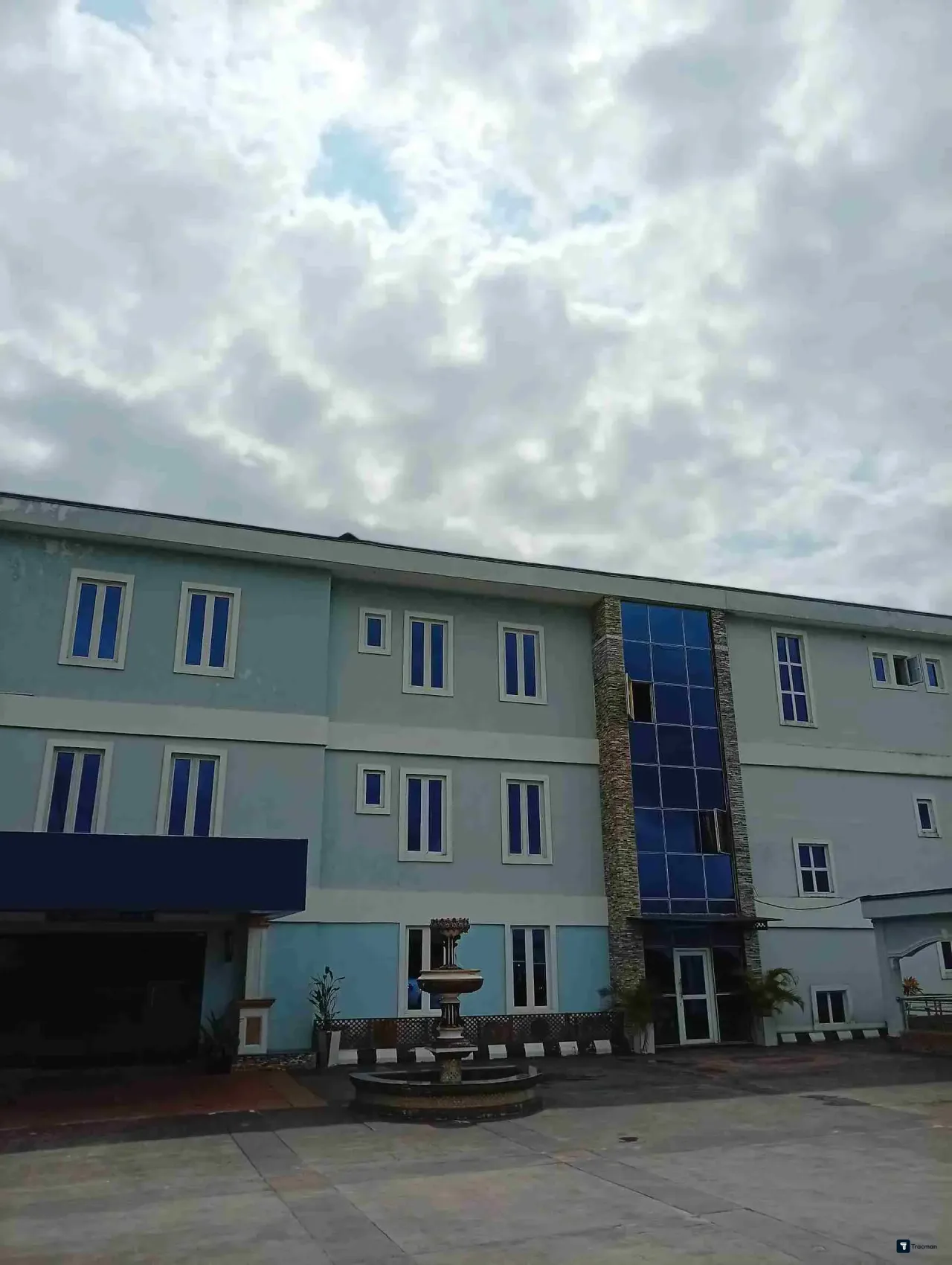 Portview Hotel & Suites