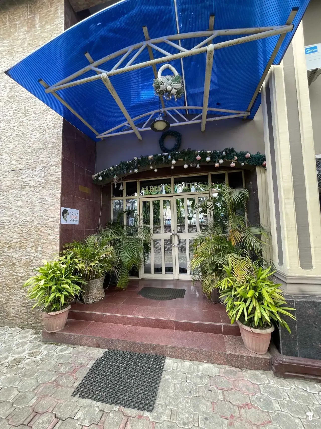 ALBERT SUITES HOTEL