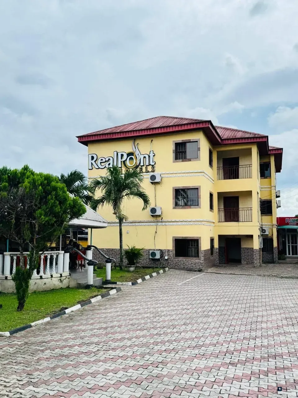 REAL POINT HOTELS
