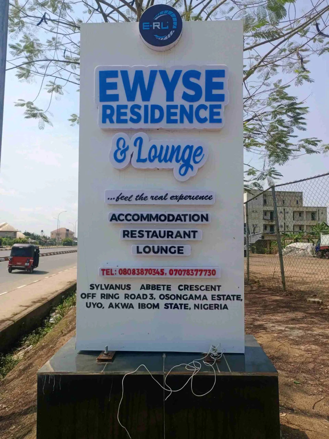 Ewyse Residence and Lounge