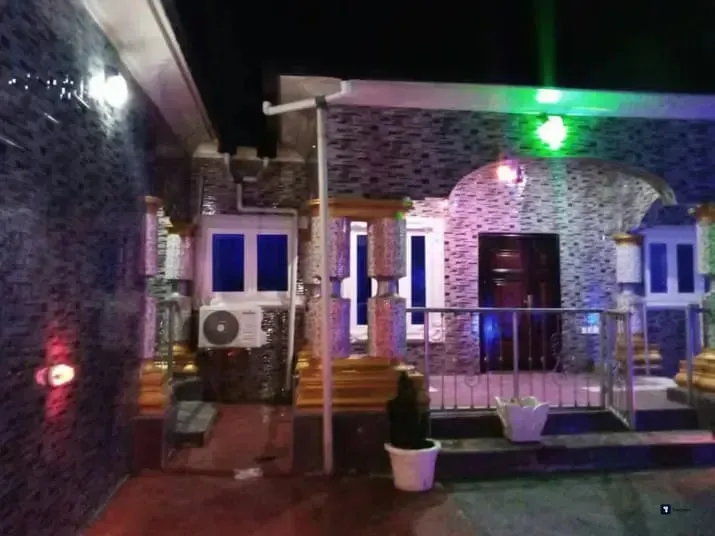 Honeymoon Hotel & Suites